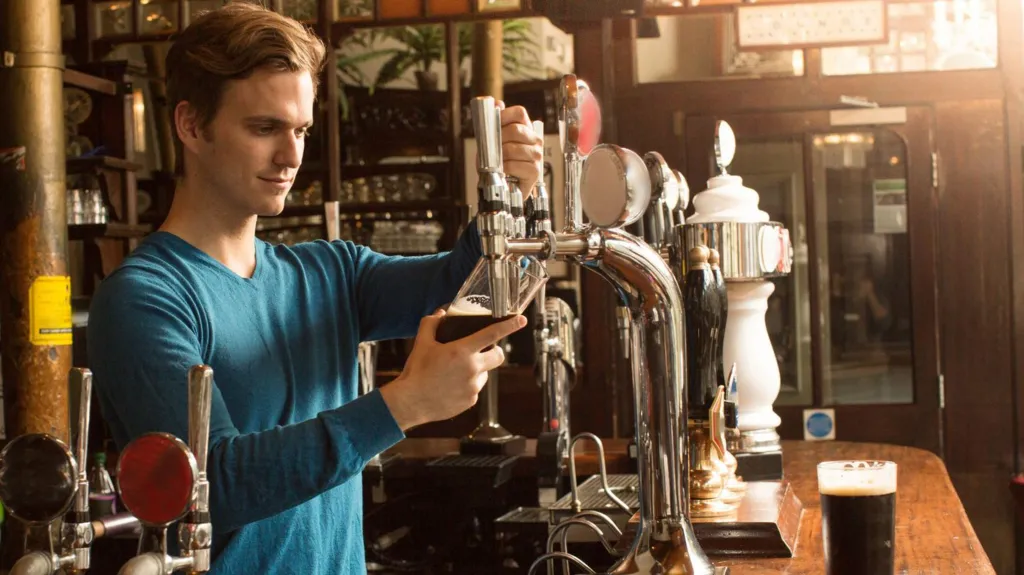 UK Government Launches Pub and Hotel Business Rates Review as Hospitality Faces Rising Costs