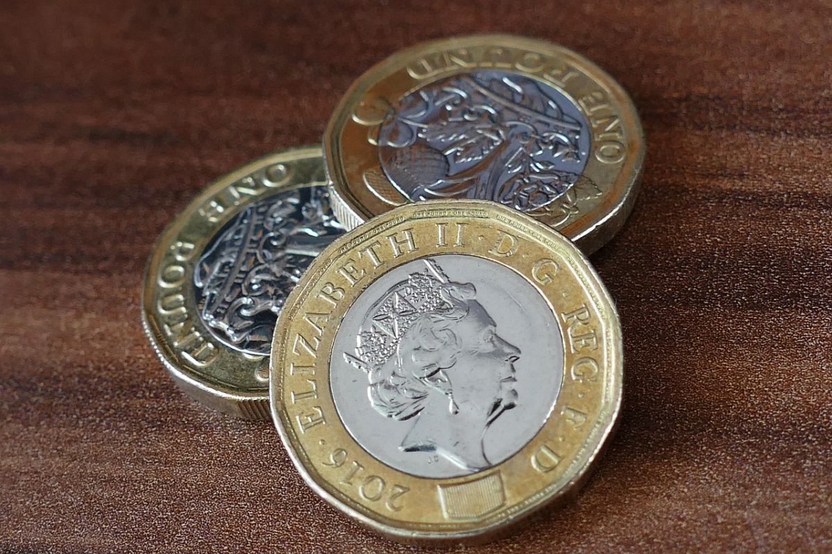 UK interest rates stay at 3.75% as inflation and energy costs put businesses under pressure